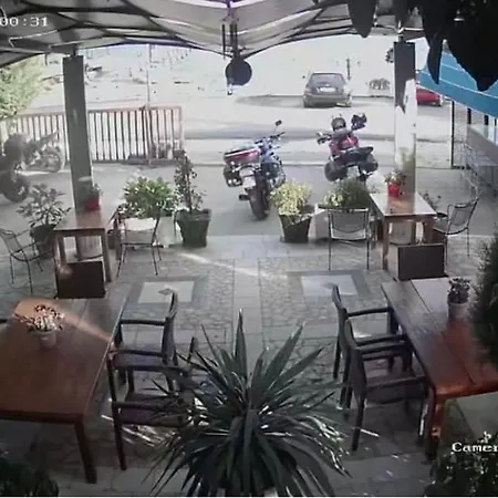 Saint Marena Tushemisht