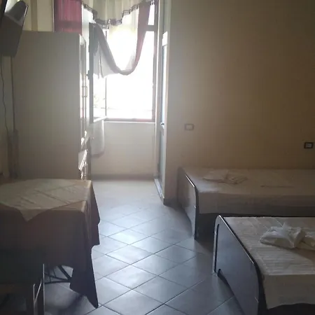 Saint Marena * Tushemisht