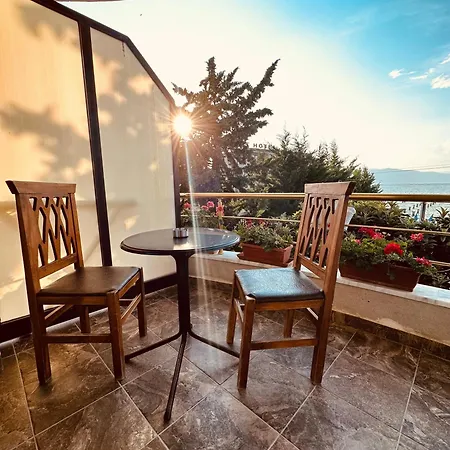 Saint Marena Hotel *